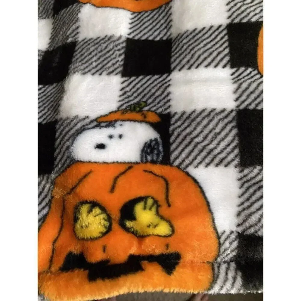 PEANUTS SNOOPY Woodstock Soft THROW Blanket 50”x70” Halloween Jack O Lantern NEW